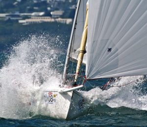 J-composites_J80_Equipment_Thrills